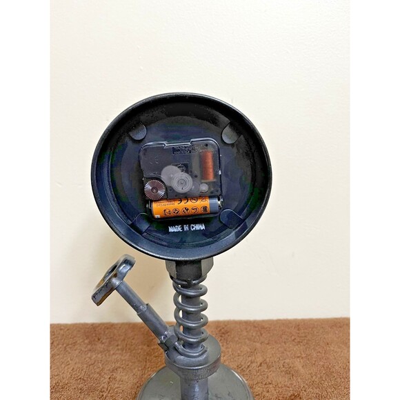 Vintage "Steam Punk," Pressure Gauge (Simulated) Quartz Clock - Unbranded - RARE - Picture 5 of 5